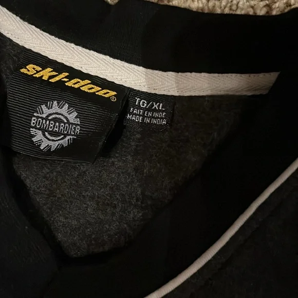 Ski doo sweatshirt - Picture 3 of 6